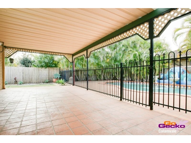 116 Glenfield Street, Parkinson QLD 4115