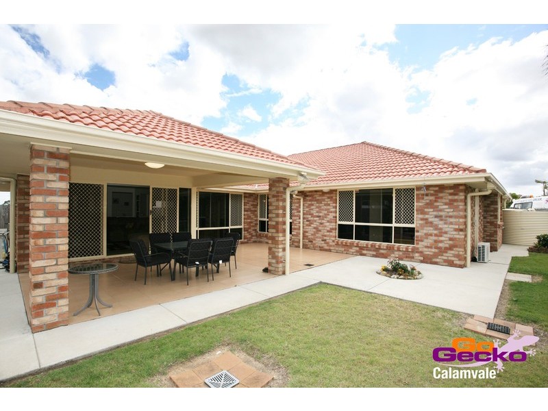 35 Larapinta Circuit, Parkinson QLD 4115