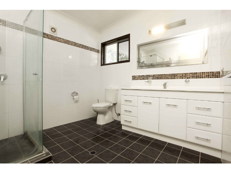 26 Donegal St, Kuraby QLD 4112