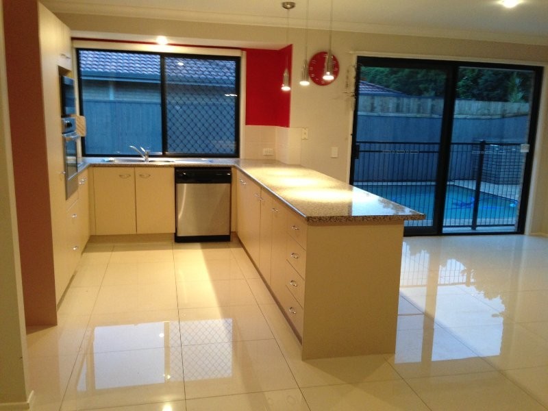 10 Cleland Ct, Parkinson QLD 4115