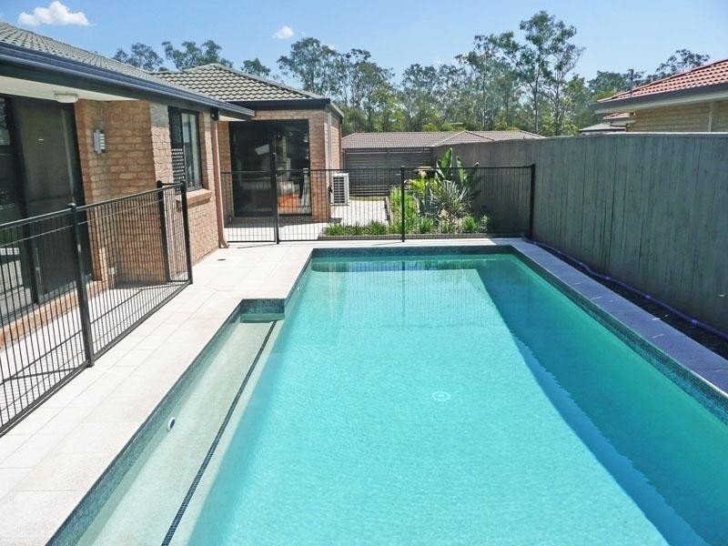 10 Cleland Ct, Parkinson QLD 4115