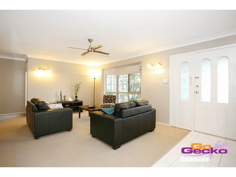 9 Japonica Place, Calamvale QLD 4116
