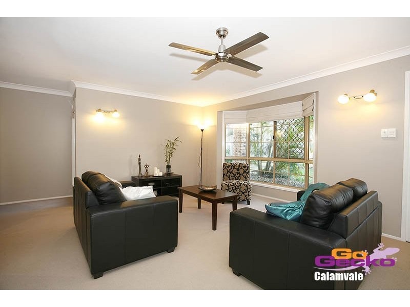 9 Japonica Place, Calamvale QLD 4116