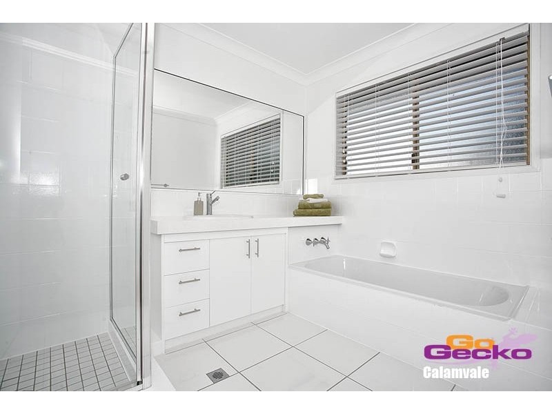 9 Japonica Place, Calamvale QLD 4116