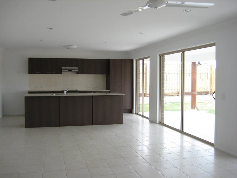 26 Flametree Cres, Berrinba QLD 4117