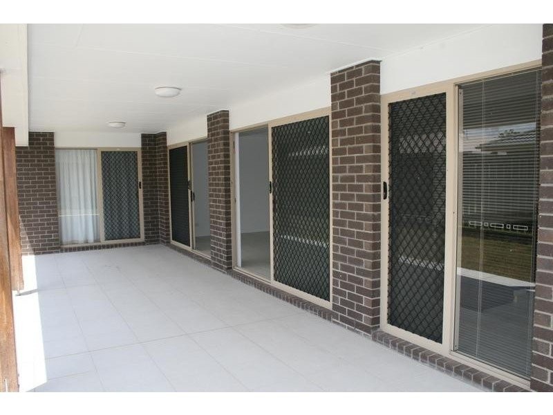 26 Flametree Cres, Berrinba QLD 4117