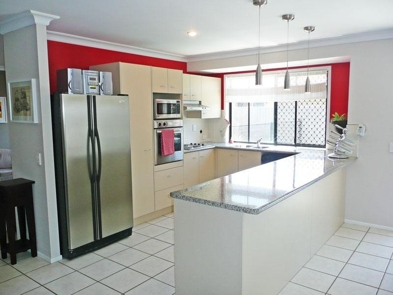 10 Cleland Ct, Parkinson QLD 4115