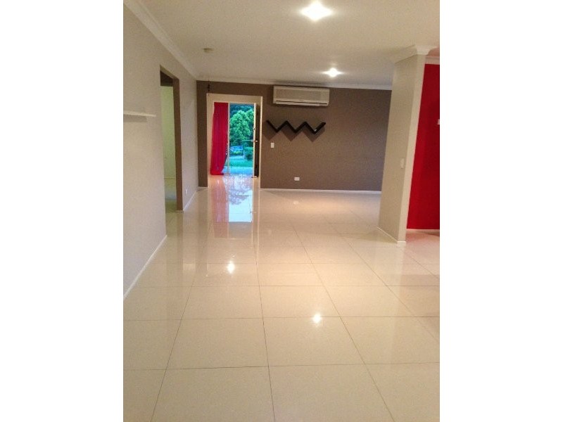 10 Cleland Ct, Parkinson QLD 4115