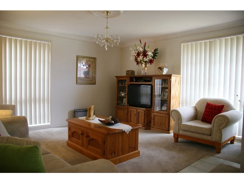 14 Jillak Close, Glenmore Park NSW 2745