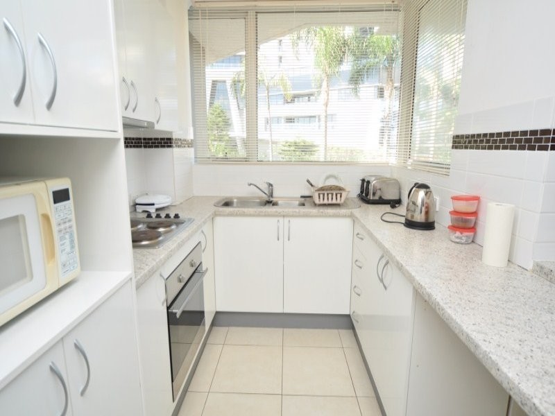 6/63 Cavill Avenue, Surfers Paradise QLD 4217