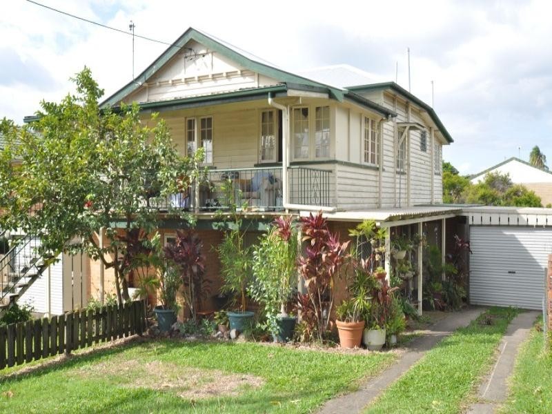 34 Government Road, Labrador QLD 4215