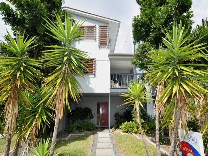 7/29 Proud Street, Labrador QLD 4215