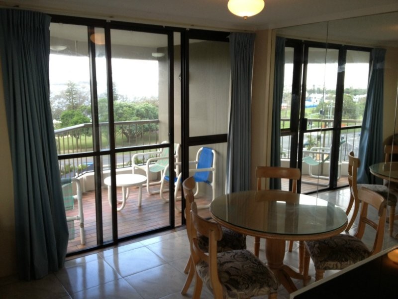 4A/114 Marine Parade, Southport QLD 4215