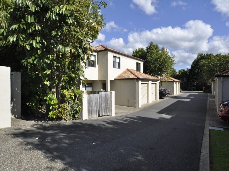 10/37 Harley Street, Labrador QLD 4215