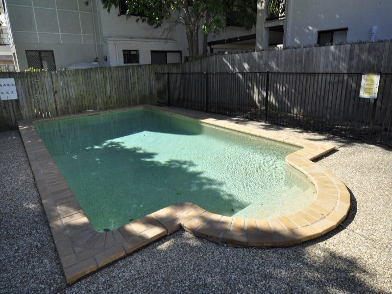 10/37 Harley Street, Labrador QLD 4215