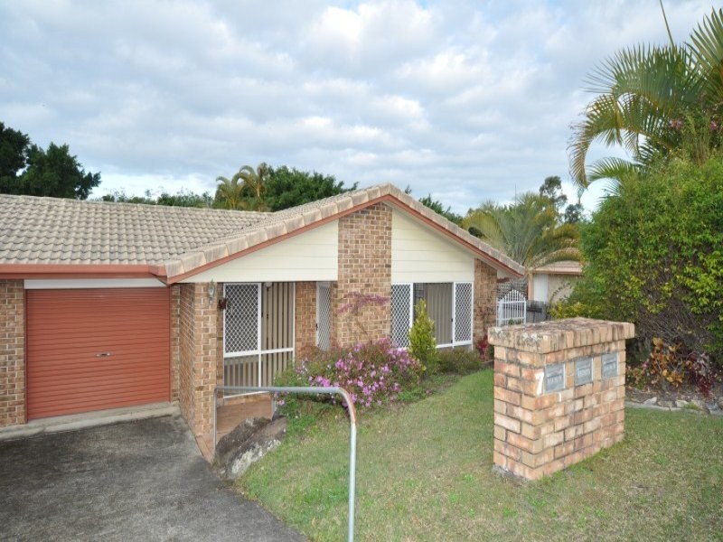 1/7 Liam Court, Labrador QLD 4215