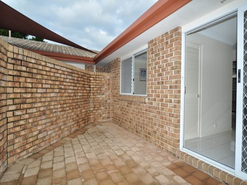 1/7 Liam Court, Labrador QLD 4215