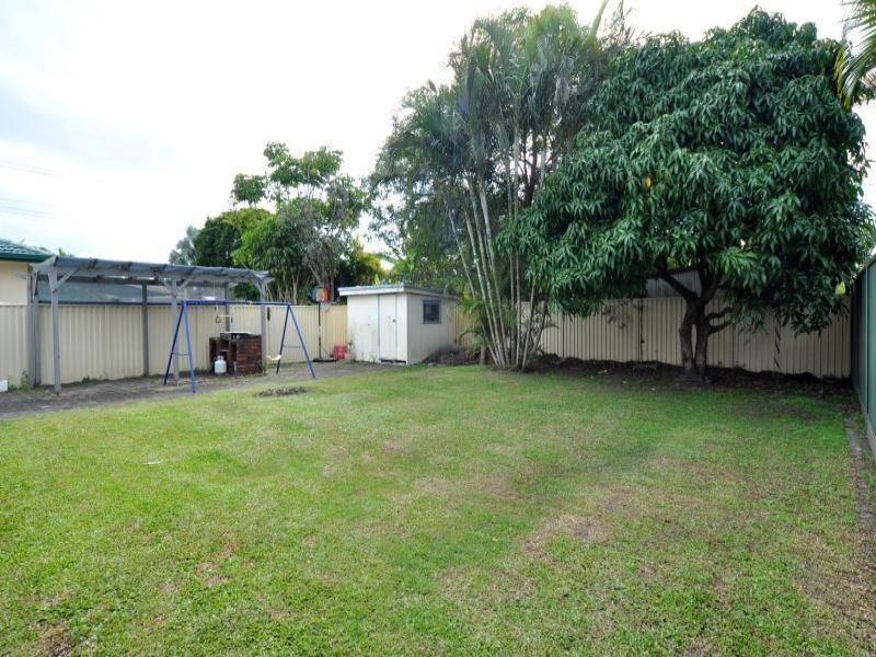 13 Pengana Street, Labrador QLD 4215