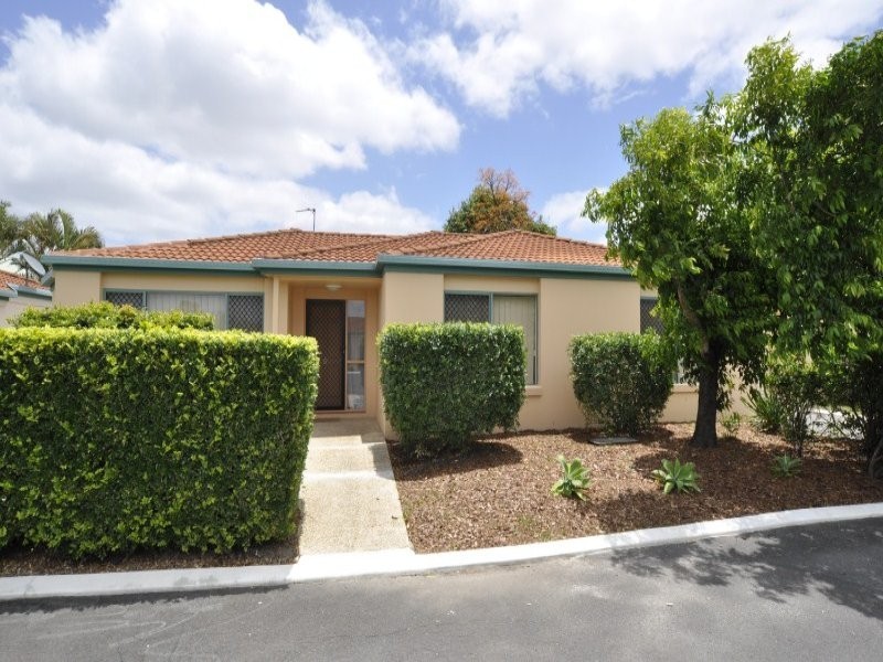 4/222 Central Street, Labrador QLD 4215