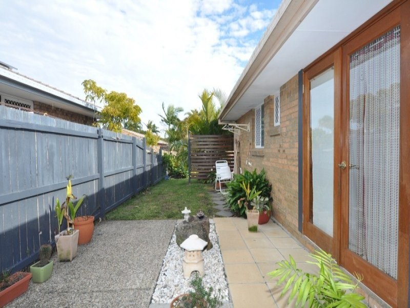 1/15 Coventry Court, Labrador QLD 4215