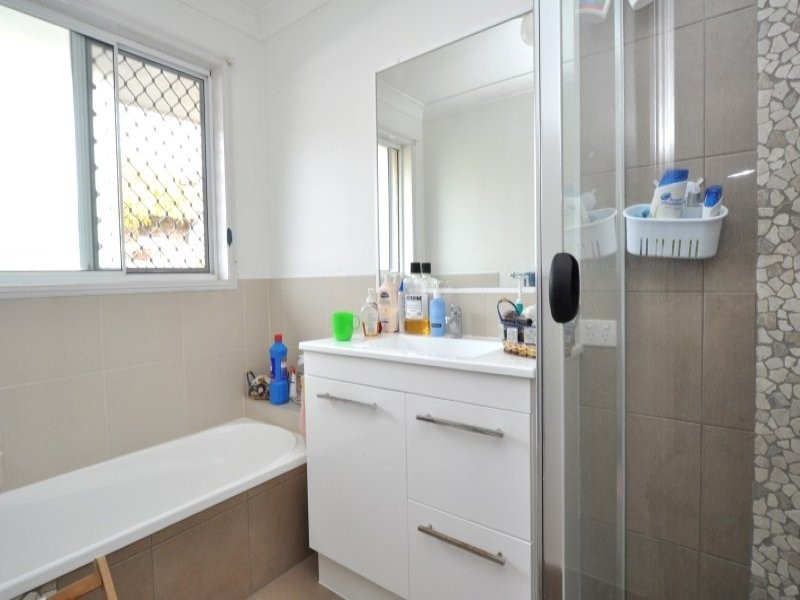 1/15 Coventry Court, Labrador QLD 4215