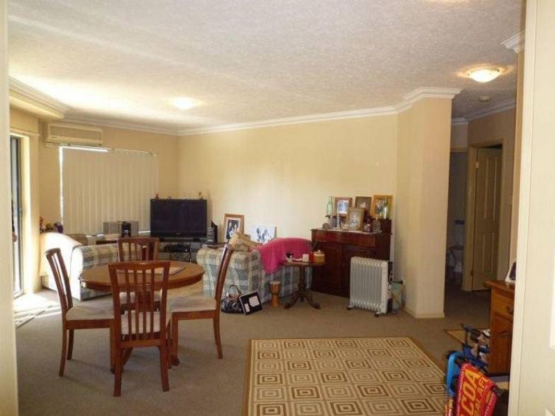 10/25 Chester Terrace, Southport QLD 4215