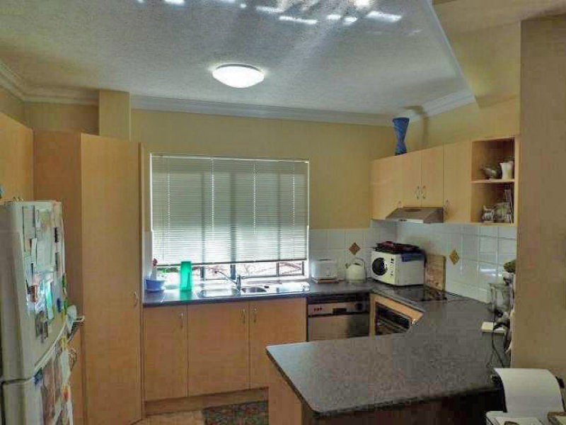 10/25 Chester Terrace, Southport QLD 4215