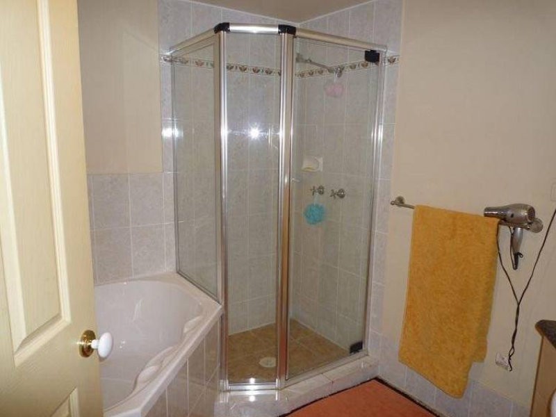 10/25 Chester Terrace, Southport QLD 4215