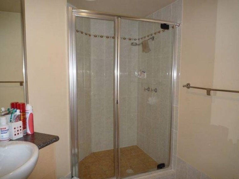 10/25 Chester Terrace, Southport QLD 4215