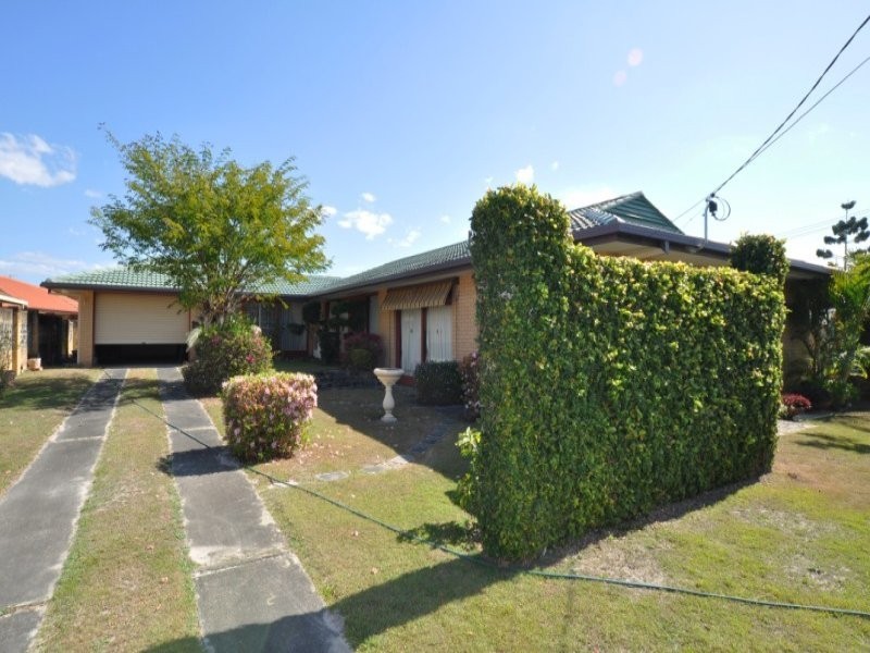 26 Margaroola Avenue, Biggera Waters QLD 4216