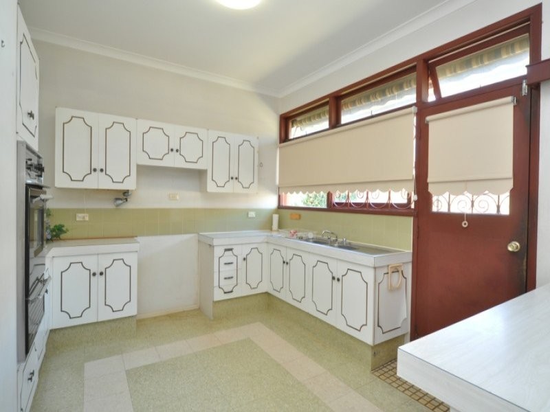 26 Margaroola Avenue, Biggera Waters QLD 4216