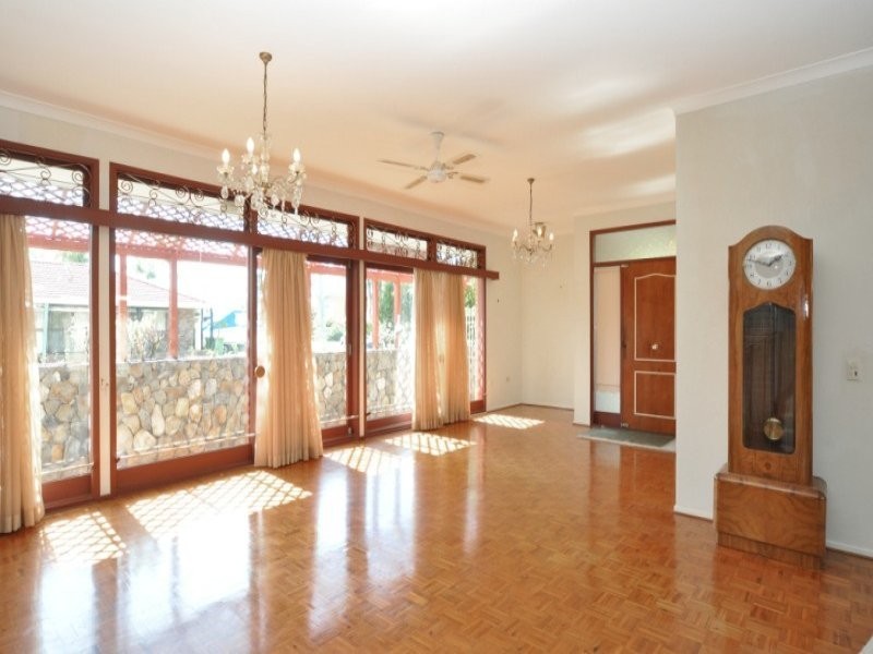 26 Margaroola Avenue, Biggera Waters QLD 4216