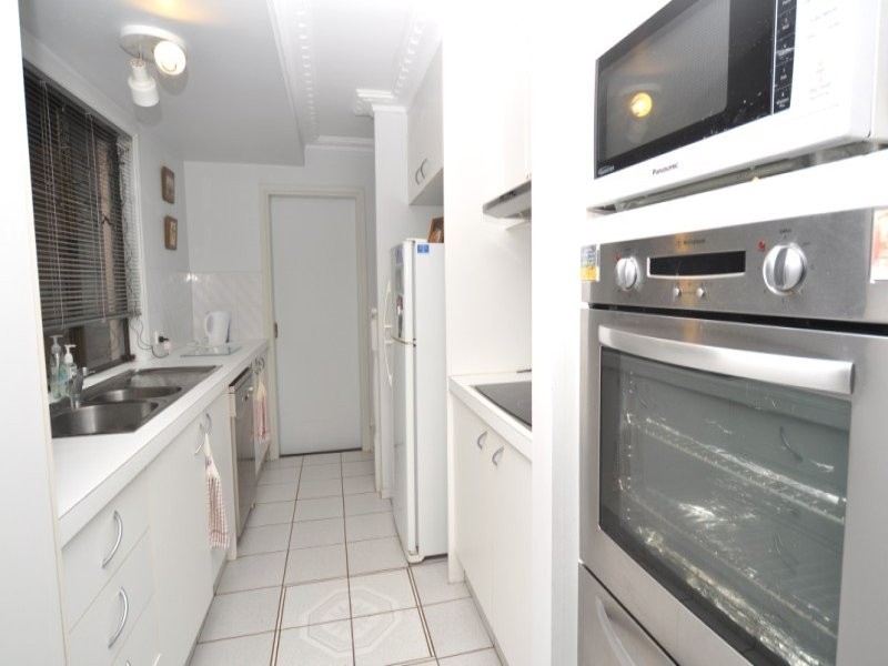 10/202 Central Street, Labrador QLD 4215