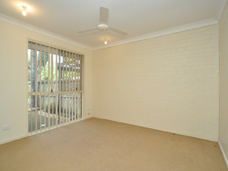 1/5 Jessica Court, Arundel QLD 4214