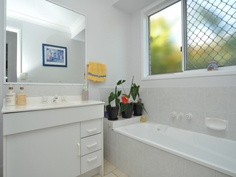 1/36 Kenny Drive, Labrador QLD 4215