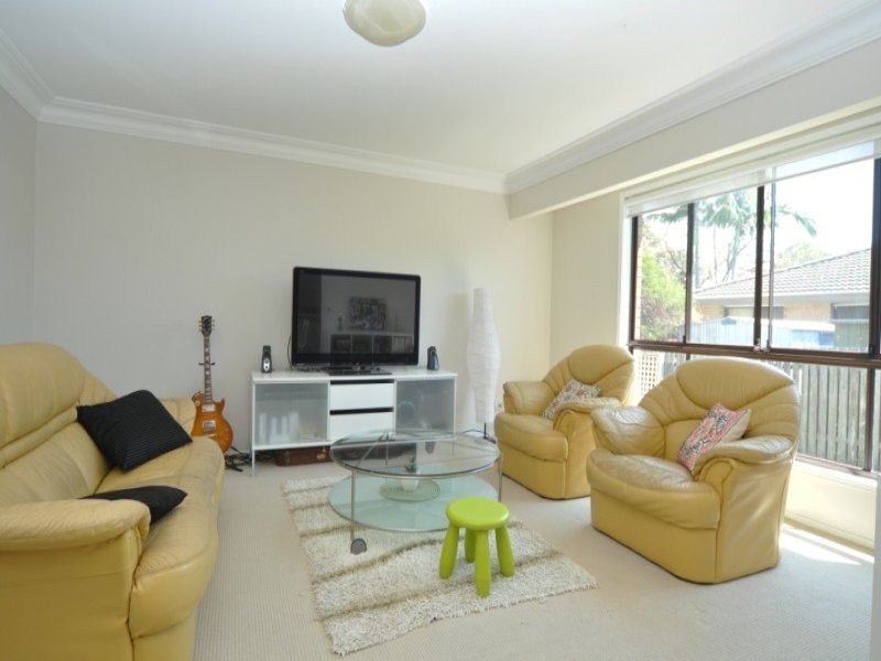 2/45 Government Road, Labrador QLD 4215