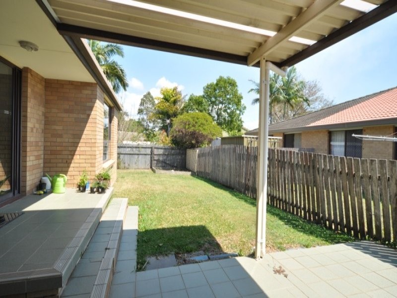 2/45 Government Road, Labrador QLD 4215