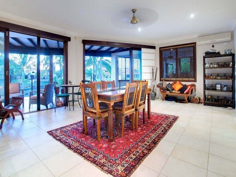 1033 Rosebank Way, Hope Island QLD 4212