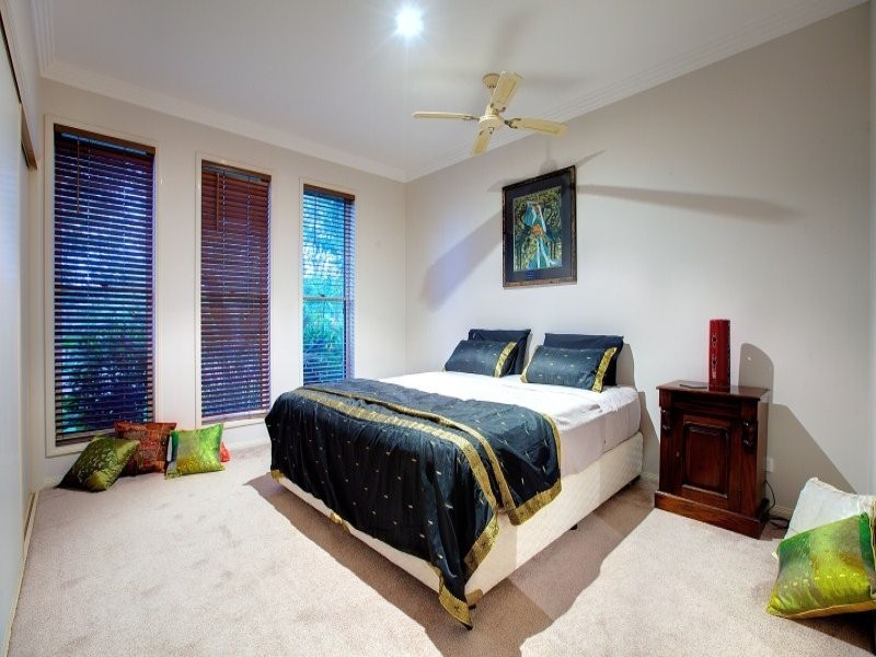 1033 Rosebank Way, Hope Island QLD 4212