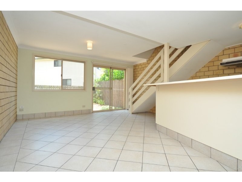 23/81 Olsen Avenue, Labrador QLD 4215