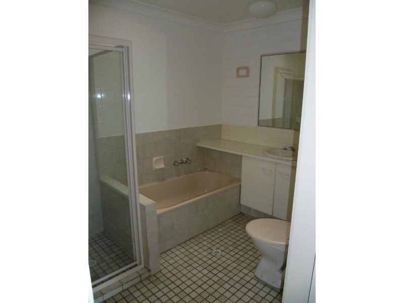 23/81 Olsen Avenue, Labrador QLD 4215