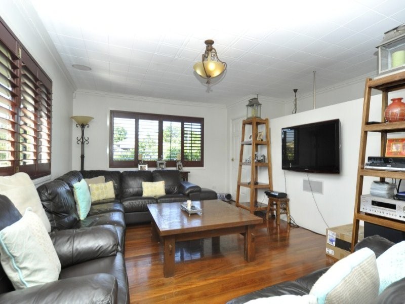 116 Wilson Street, Labrador QLD 4215