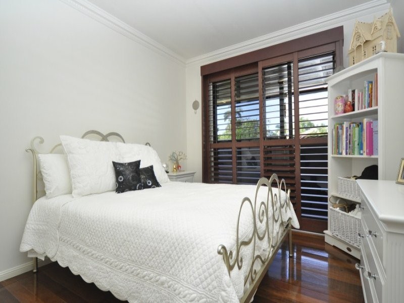 116 Wilson Street, Labrador QLD 4215