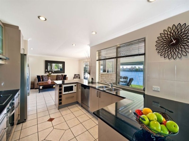 5 Lefroy Drive, Coombabah QLD 4216