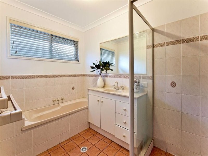 5 Lefroy Drive, Coombabah QLD 4216