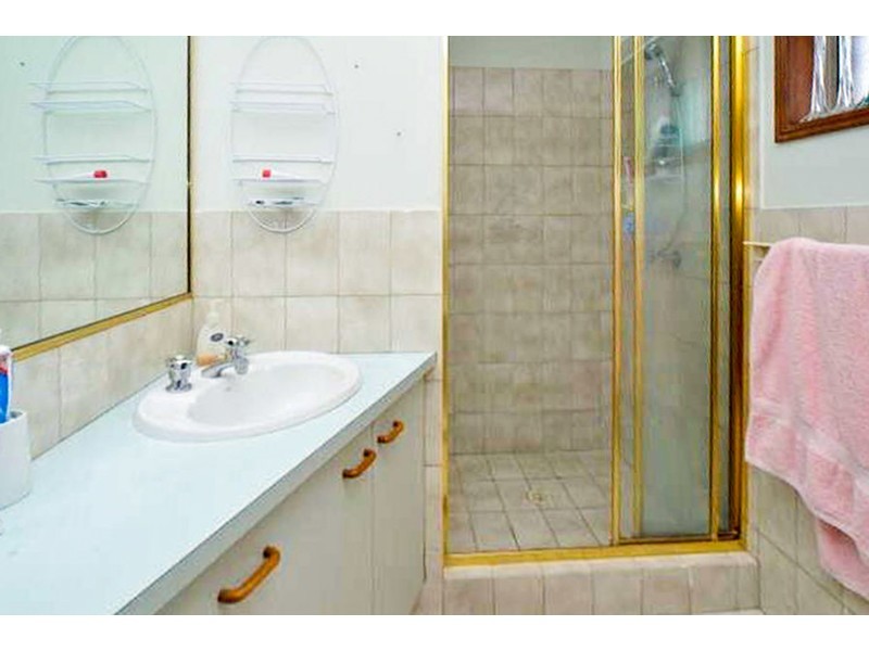 301 Central Street, Arundel QLD 4214