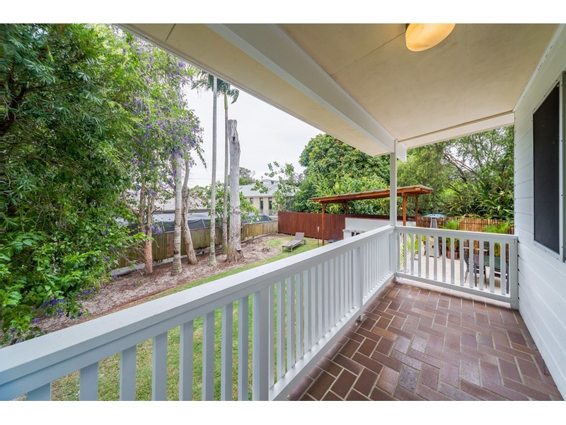 73 Kindra Avenue, Southport QLD 4215