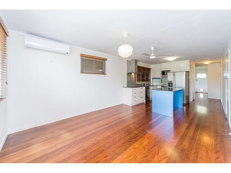 26 Reynolds Avenue, Labrador QLD 4215