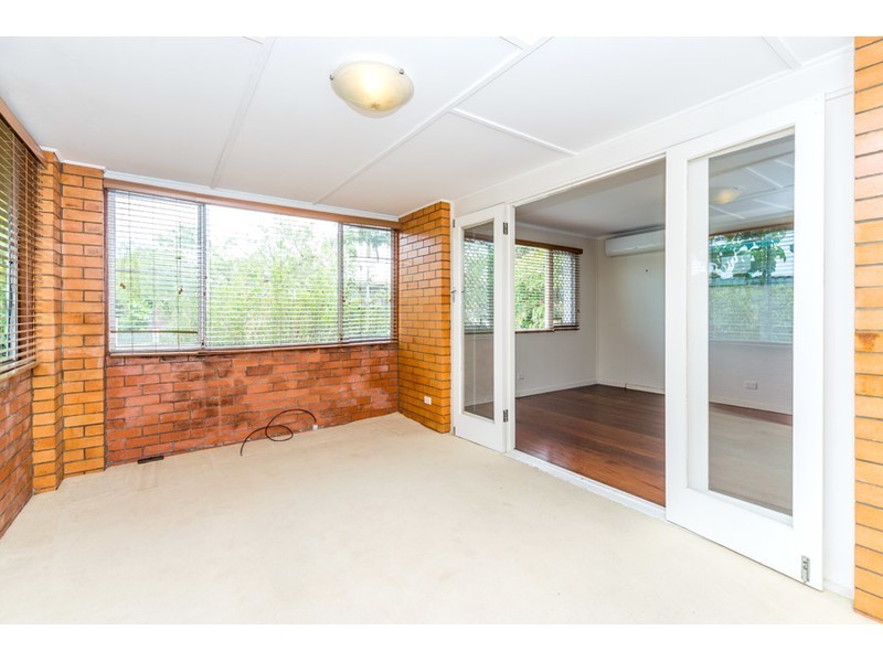 26 Reynolds Avenue, Labrador QLD 4215