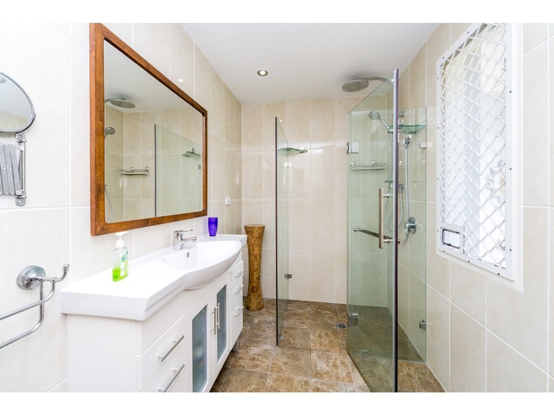 26 Reynolds Avenue, Labrador QLD 4215